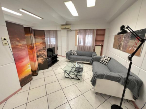 Appartment next to Panormou metro station